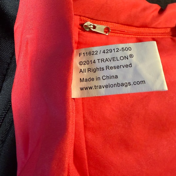 Travelon antitheft, convertible, hobo RFID blocking travel Crossbody black purse - Picture 8 of 15